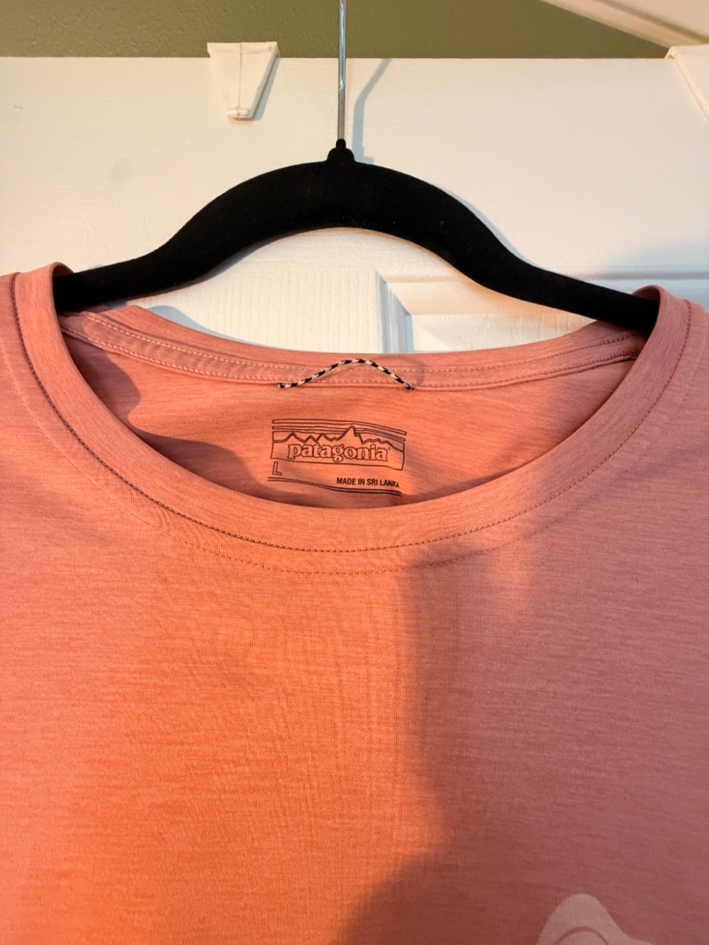 Patagonia Capilene Cool Daily Graphic T-Shirt - Women's LARGE PINK - Picture 5 of 6